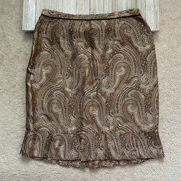 The Limited 8 Patterned Accented Hem Lined Skirt Acetate - Picture 6 of 12